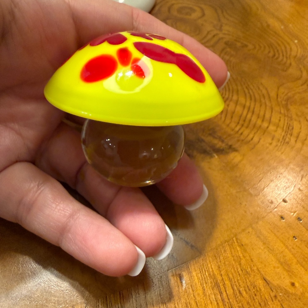 Signed Orrefors Glass Mushroom Red/Yellow/White Cap Paperweight Vintage - Picture 5 of 5